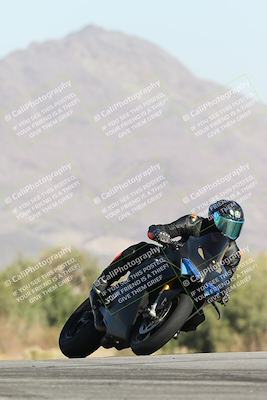 media/Dec-01-2025-Moto Forza (Mon) [[2daa91e15f]]/2-Intermediate Group/Session 2 Turn 9 Entry/